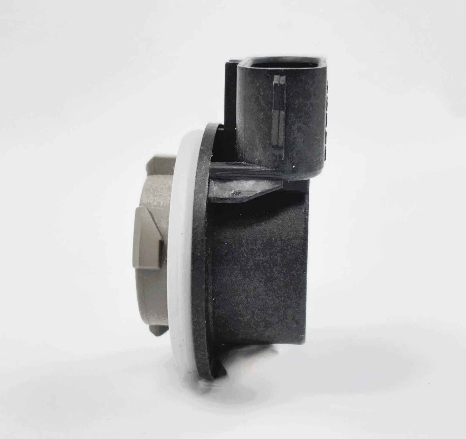 S786 3 Terminal Multi-Purpose Light Socket Standard®