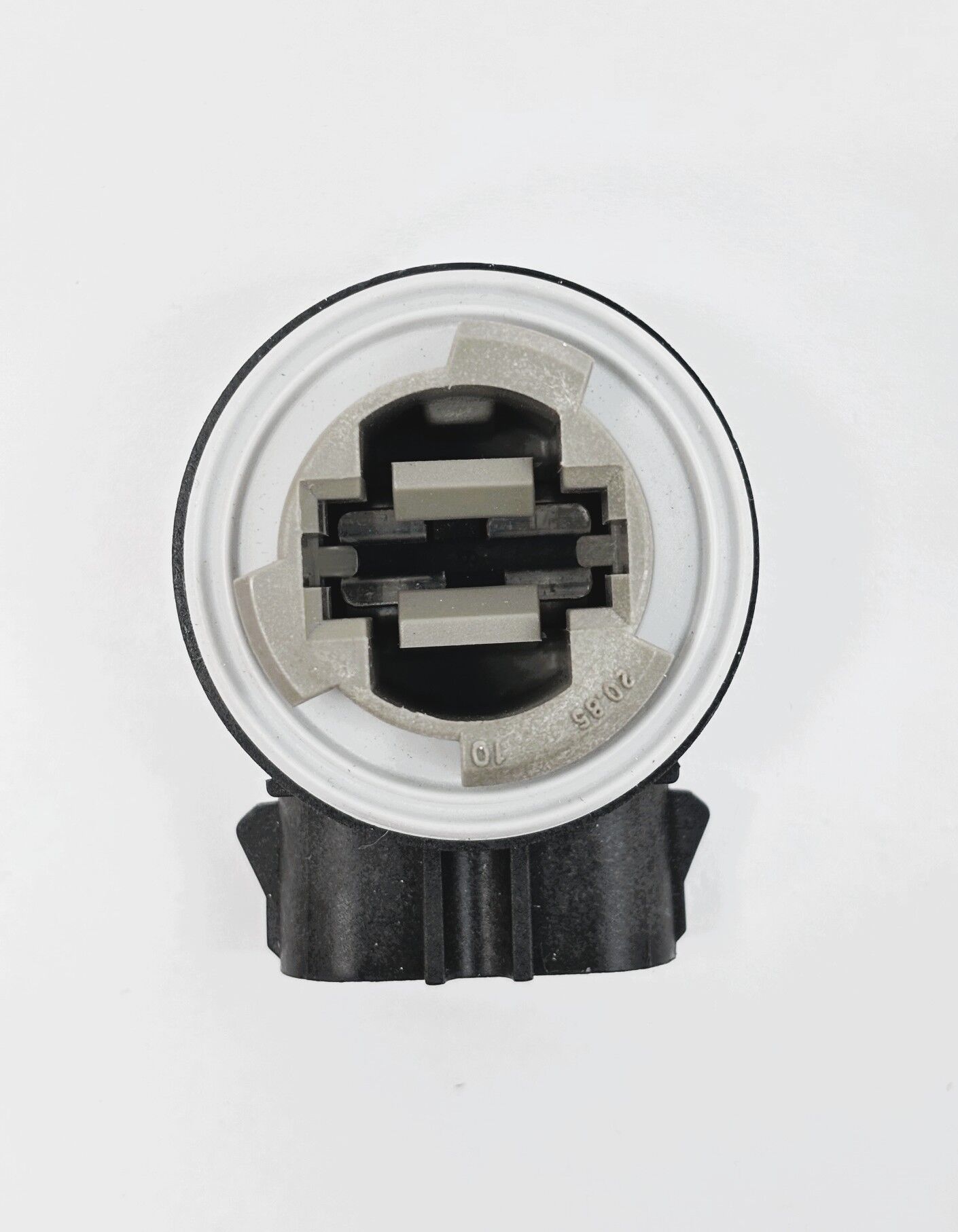 S786 3 Terminal Multi-Purpose Light Socket Standard® - Image 3