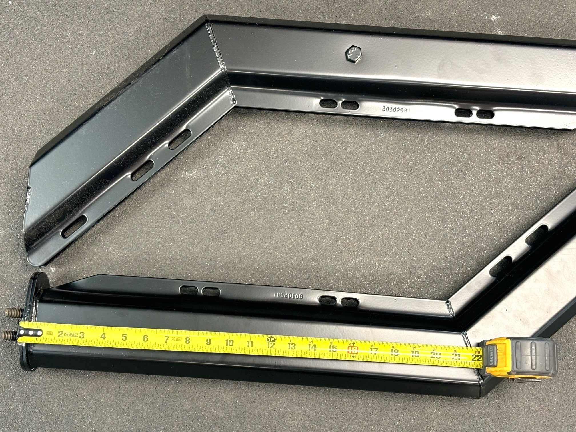 Angled Spring Loaded Type Mud Flap Hangers BettsHD B673025NTBK - Image 5