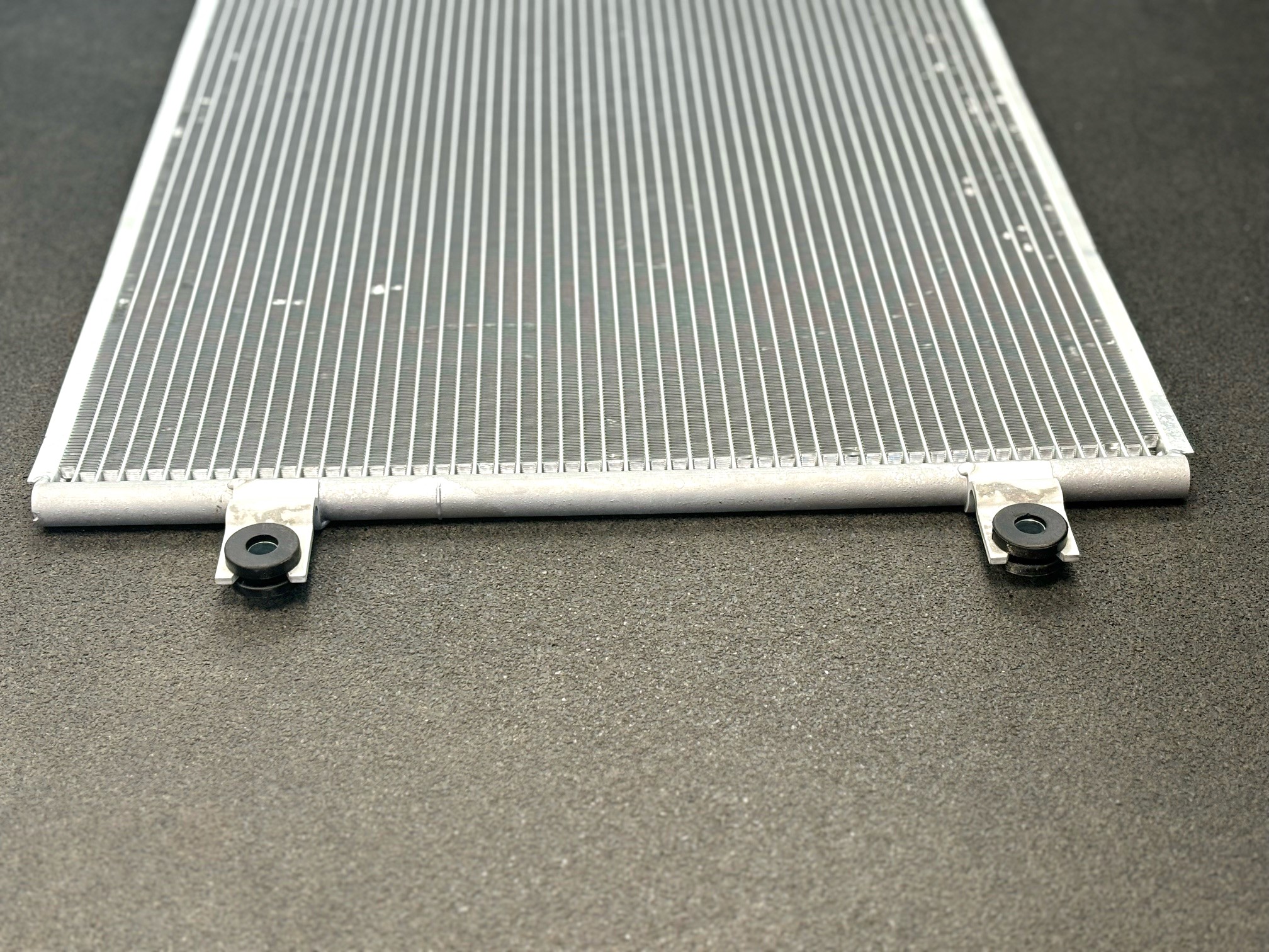 Freightliner M2-Business Alliance AC Condenser ABP N83322010 - Image 5