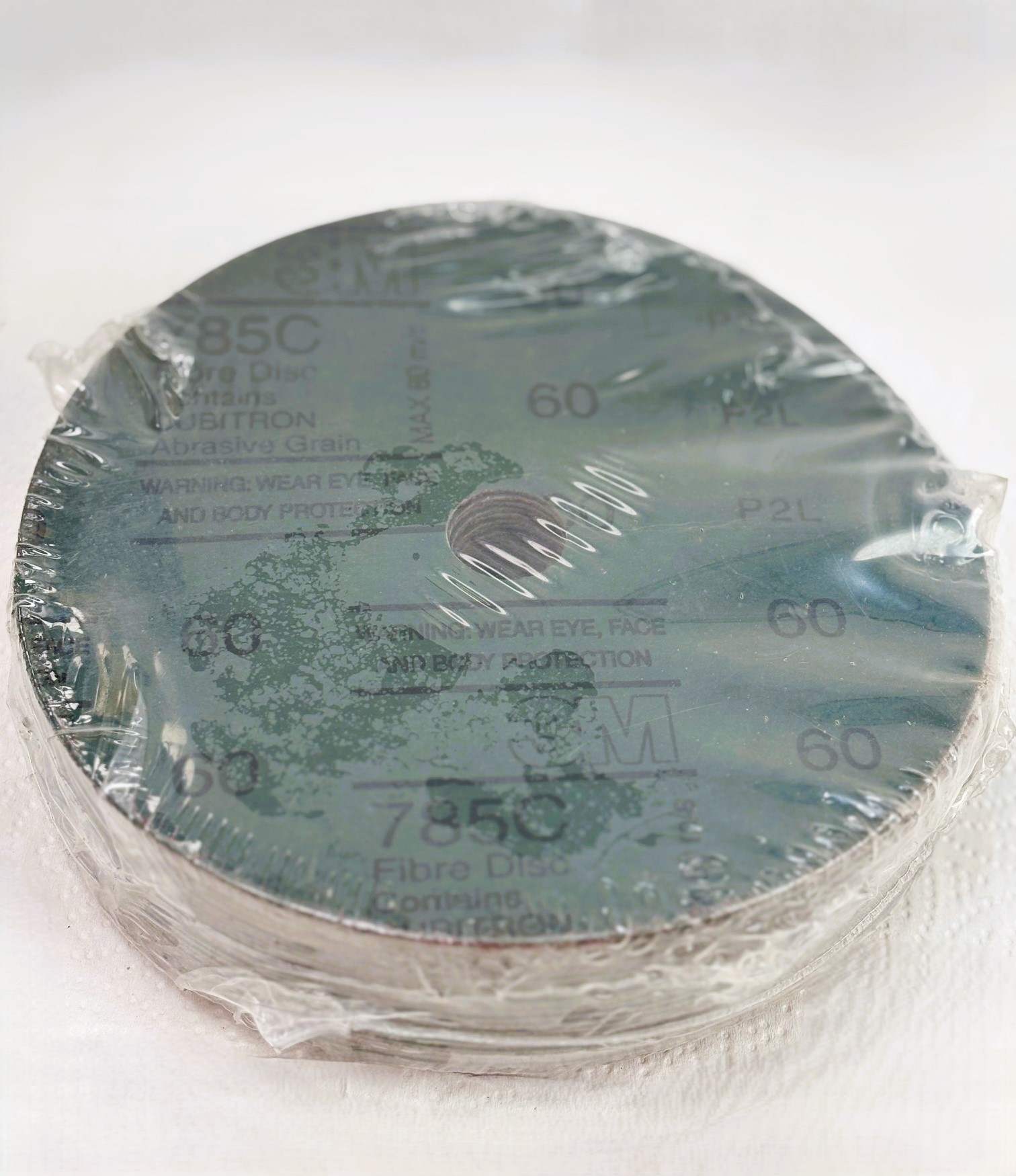 3M™ Fibre Disc 785C 7 in x 7/8 in 60 Grit - Image 3