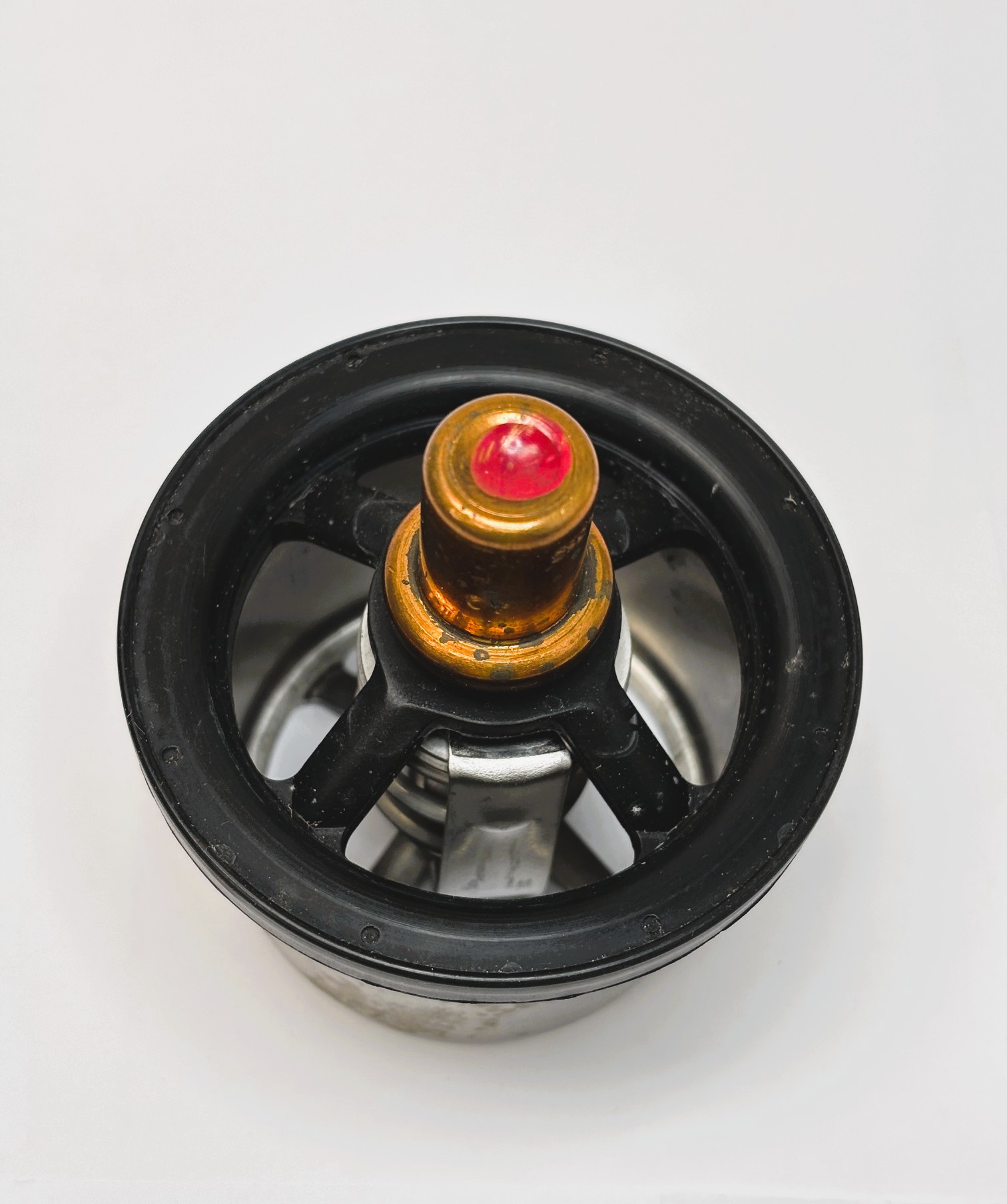 Thermostat Volvo Truck 8149182 - Image 2
