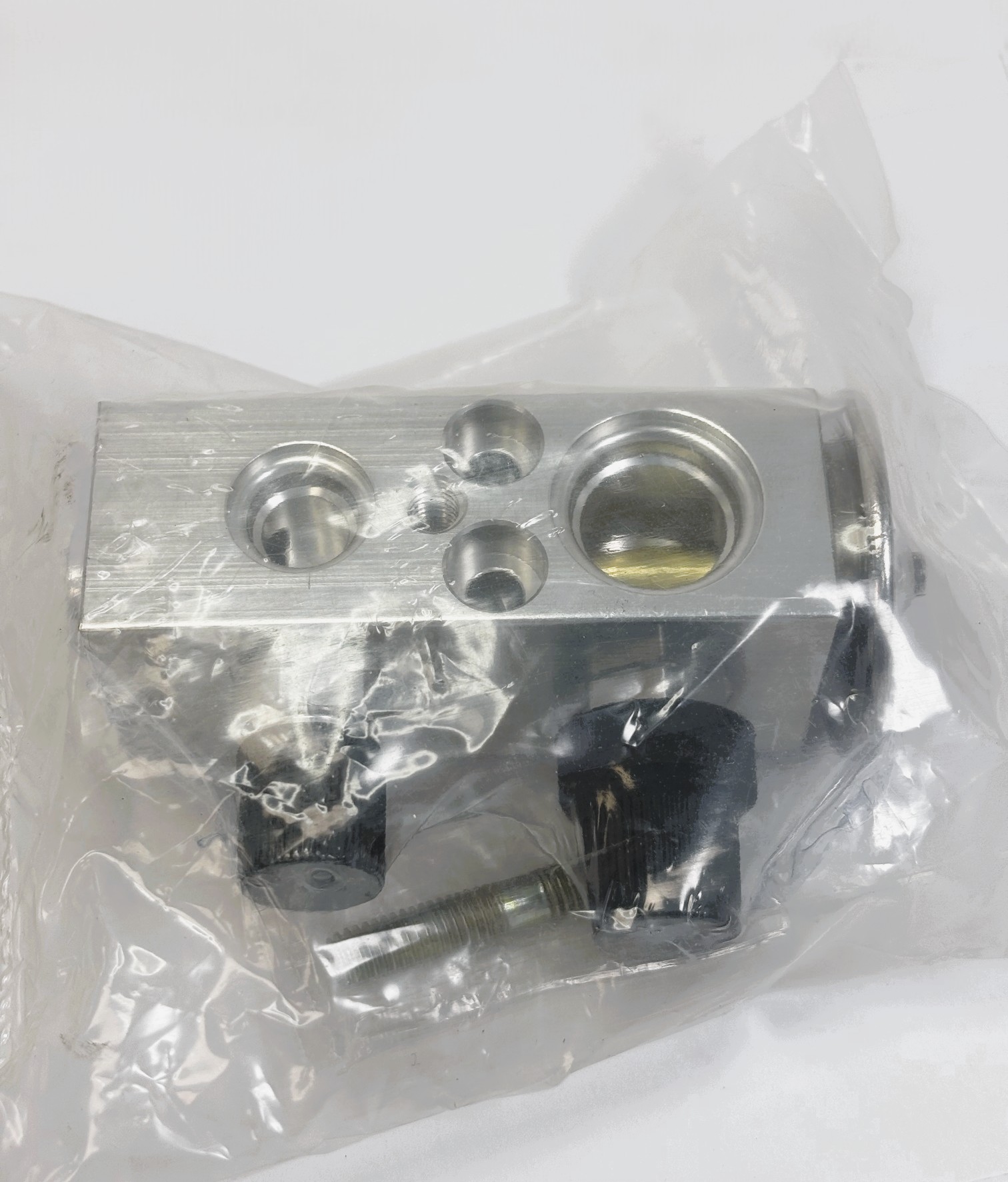 12-3028A A/C Expansion Valve Truck Air Parts - Image 4