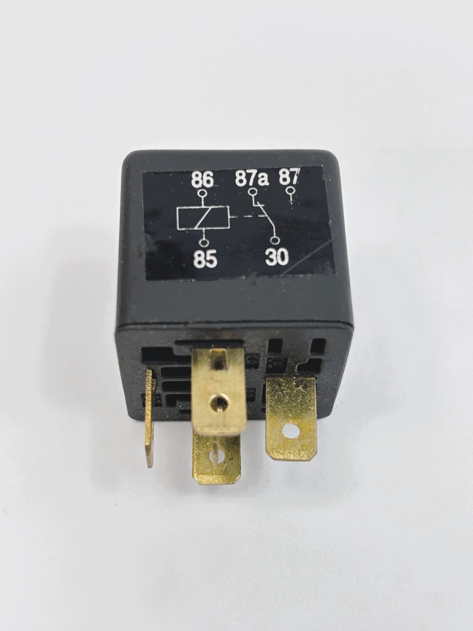RY-30 A/C Compressor Control Relay Standard® - Image 3