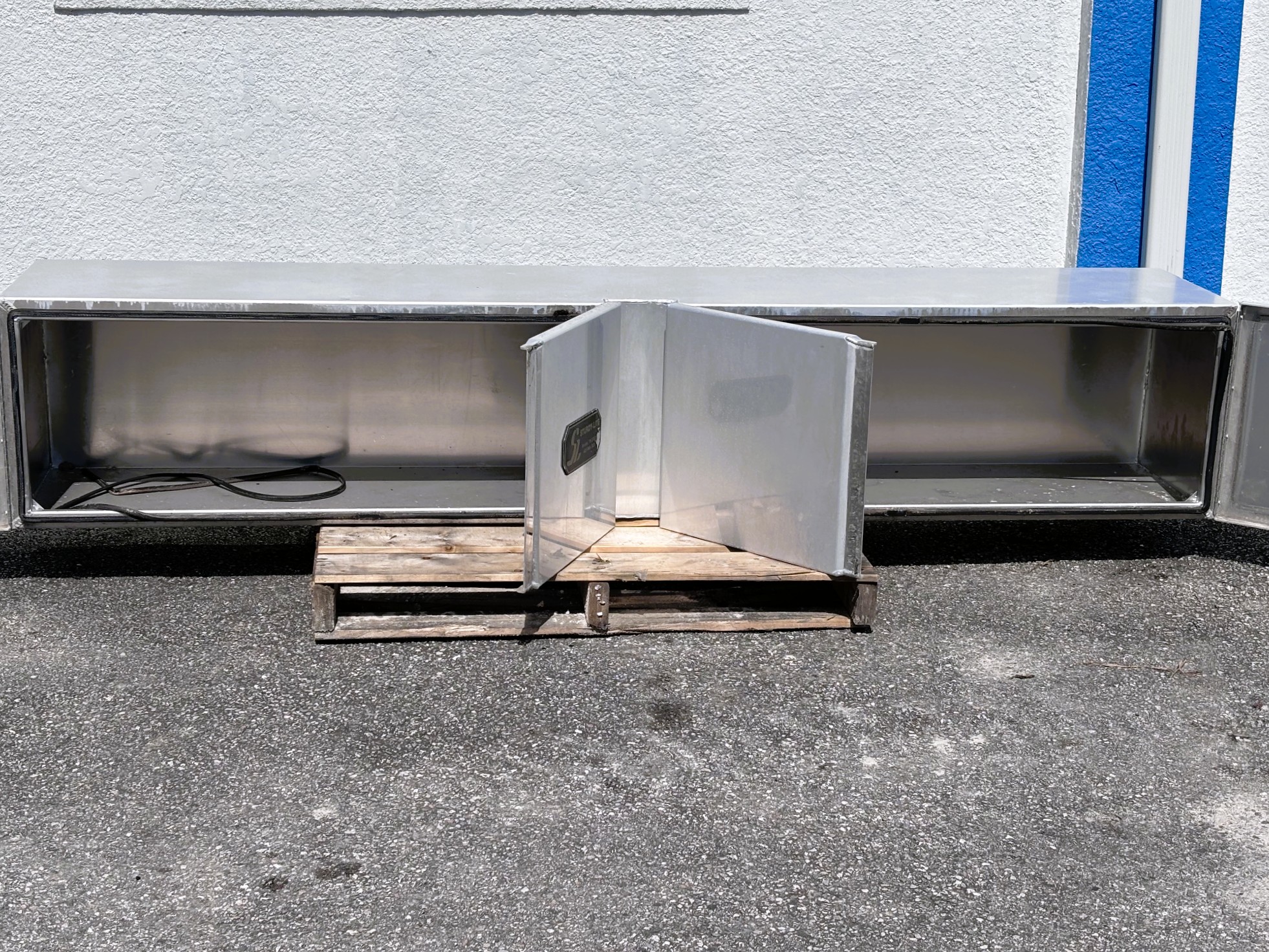 96"x18"x18" Aluminum Topsider Truck Box *AS IS* - Image 11