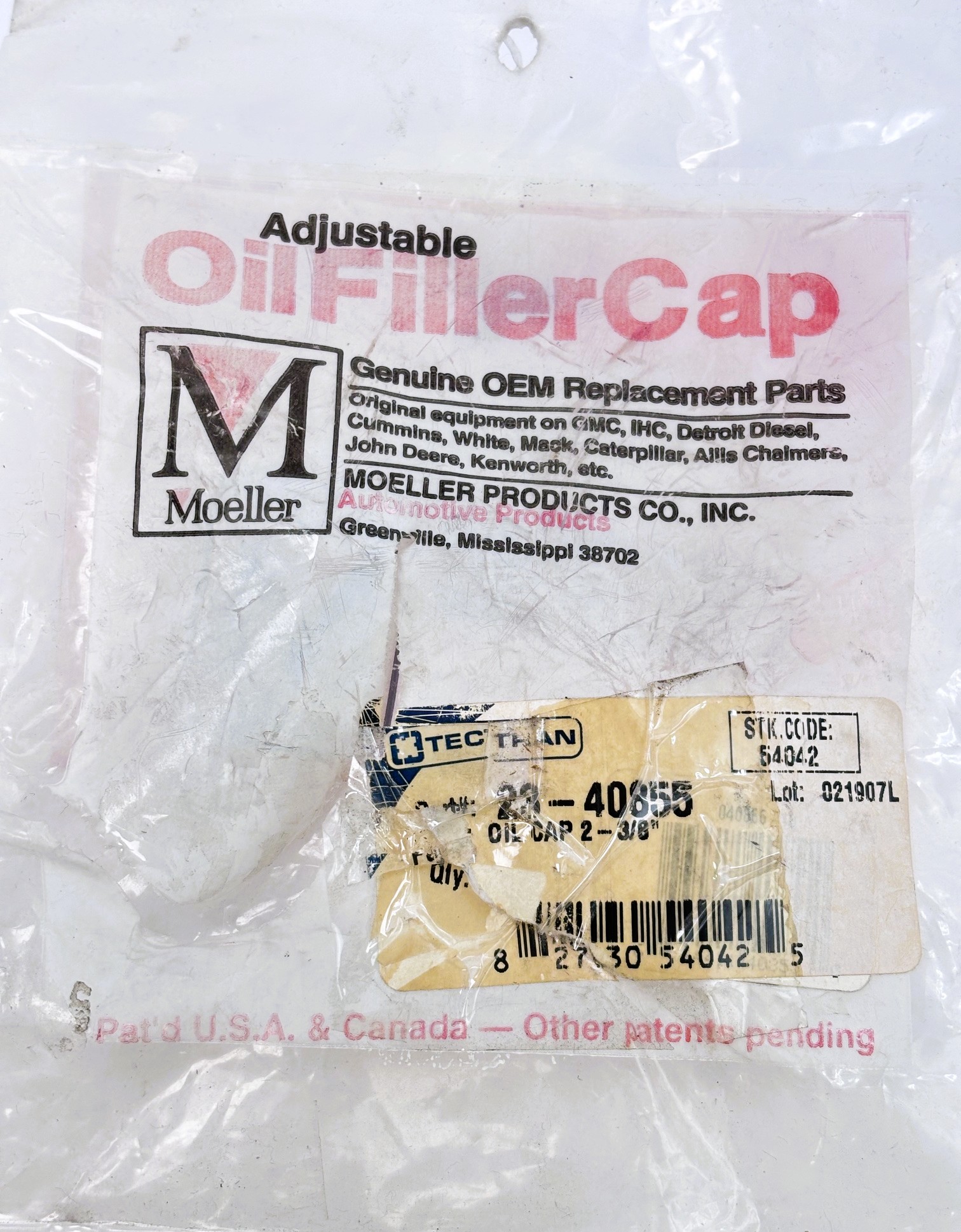 40855-10 2-3/8" Oil Filler Cap w/ 5" Chain Moeller-Tectran® - Image 2
